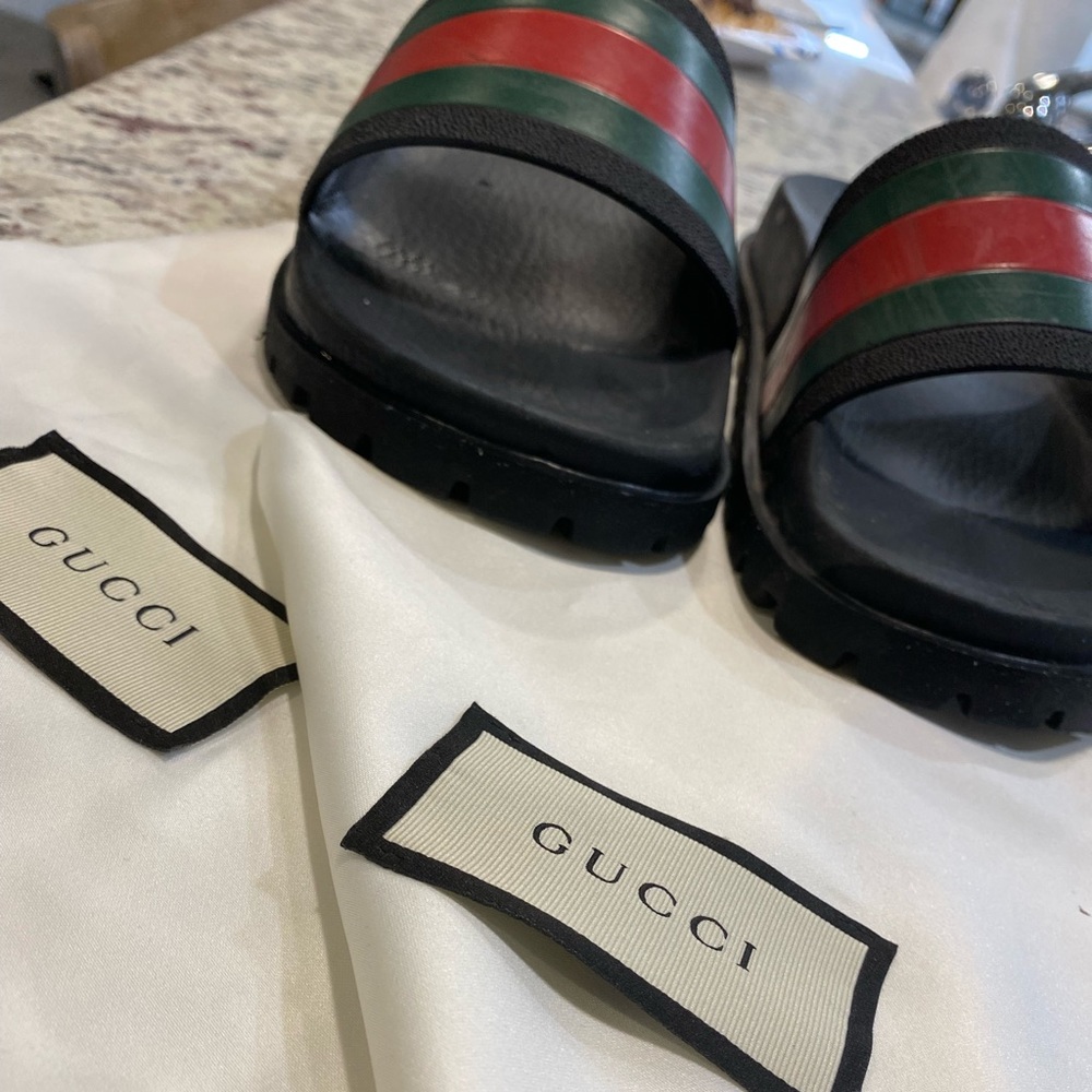 Mens Gucci Slides Size 6.5